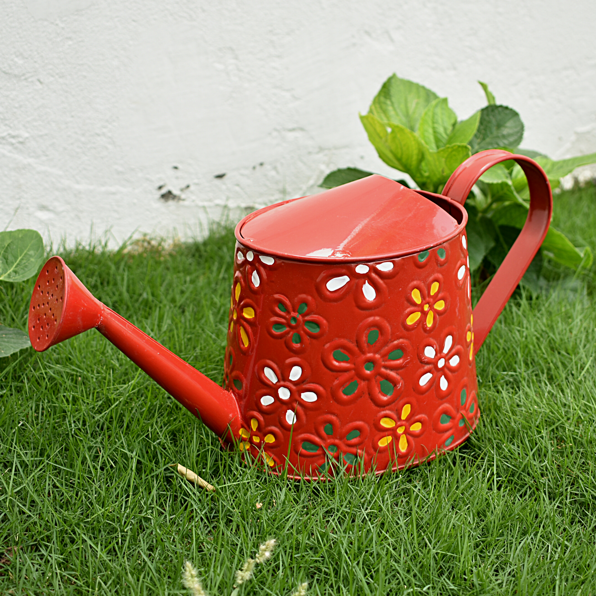 Metal Watering Canister for Home & Garden - Red (2.5 Liters)